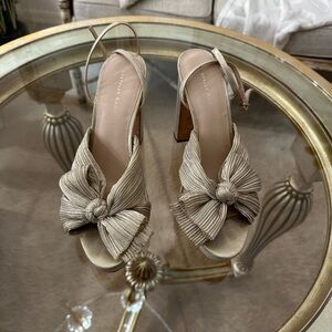 Camellia Platinum Pleated Bow Heel